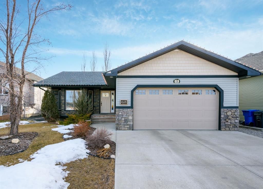 I have sold a property at 618 West Highland CRESCENT in Carstairs
