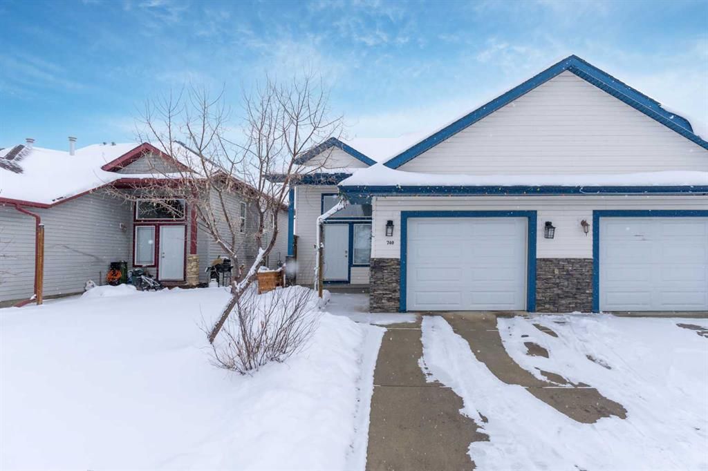 I have sold a property at 740 Carriage Lane DRIVE in Carstairs
